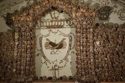 Rome’s Bone Chapel and Catacombs: Skulls, Crypts and City Ride - The catacombs portion: guided tunnels, reserved entry, and where it can get tight