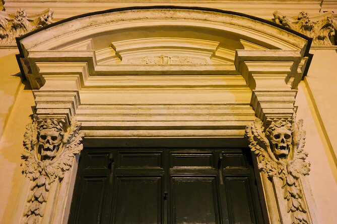 Rome's Dark Side Ghosts and Legends Tour - Stop-by-stop: what each place adds to the story
