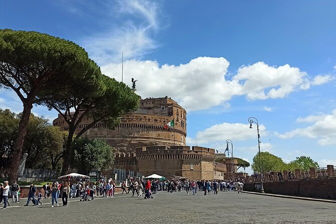 Rome’s Top Highlights by Luxury Golf Cart - Colosseum and Circo Massimo: Two Arenas in One Glide