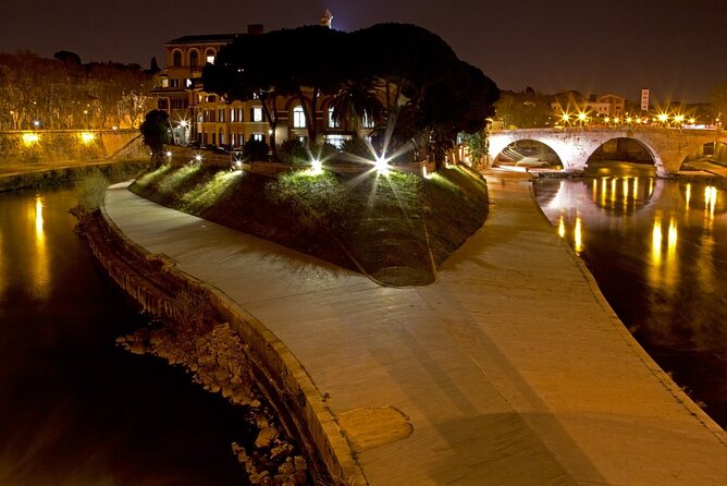 Rome's Twilight Charm: Private Night Tour with Personal Driver - Colosseum and Palatine Hill Sightlines Without the Day Rush