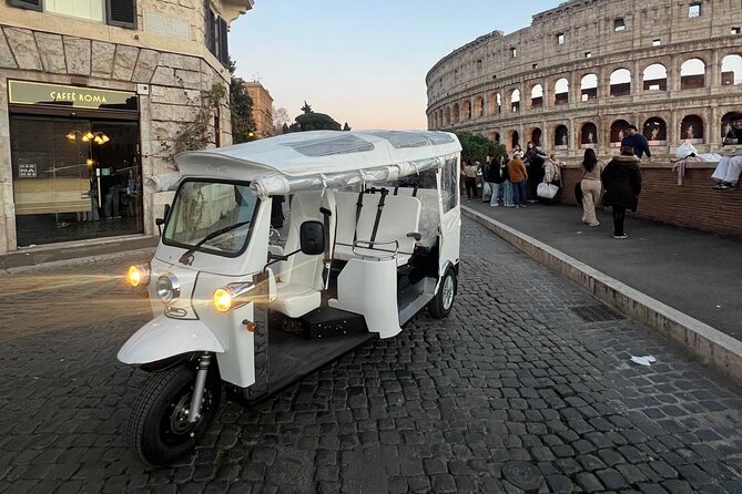 Rome:Tuk-Tuk Private Tour of the City Center - Colosseum Stop: Getting the Story Fast (Tickets Not Included)