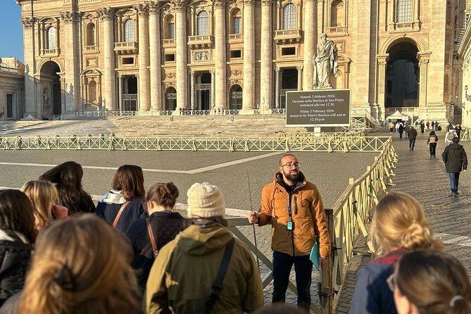 Saint Peter's Basilica Official Guided Tour - Finishing at the fountain: re-enter chapels or go for the dome