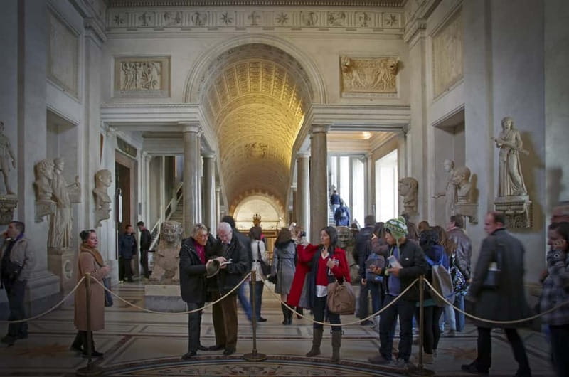 Semiprivate Guided Tour of Vatican Museums & Sistine Chapel - Cortile del Belvedere: the first stop that helps you get your bearings fast