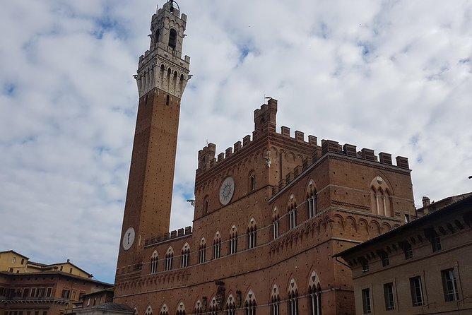 Siena and San Gimignano from Rome: Private Wine Tour in Tuscany - Leaving Rome at 7:00 am: comfort, timing, and the drive factor