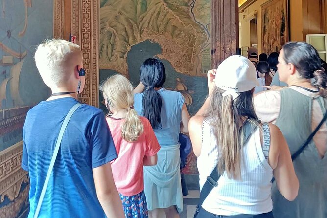Sistine Chapel Tour for Kids & Families with Vatican Museums - Guides who teach through games, not just lectures
