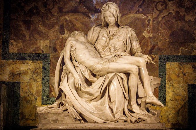 Sistine Chapel & Vatican Tour Premium - Skip the Line - Città del Vaticano context: small sovereign state, massive art gravity