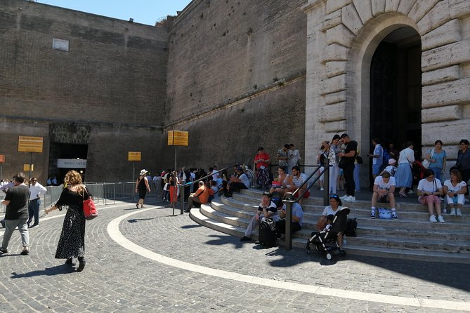 Sistine Chapel & Vatican Tour with No Lines - Sistine Chapel in about 30 minutes: time for the ceiling, not time to breathe