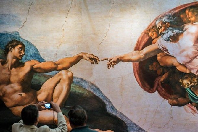 Skip-the-Line Group Tour of the Vatican, Sistine Chapel & St. Peter's Basilica - A Quick Vatican Reality Check: Residents and Swiss Guards