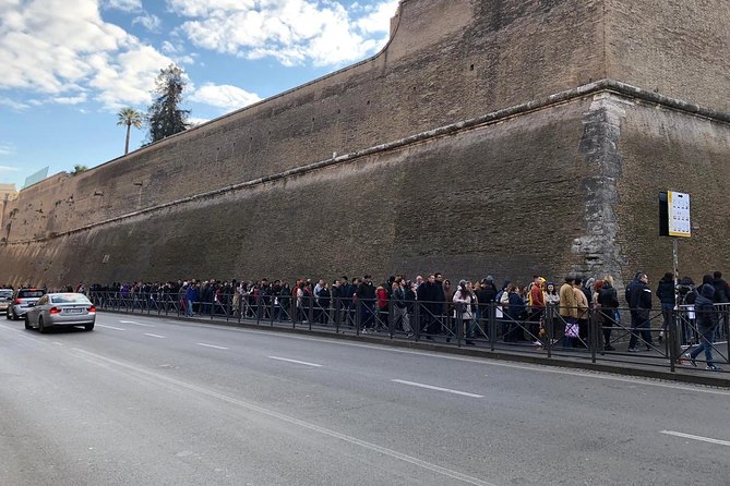 Skip-The-Line: Sistine Chapel & Vatican Tour with A Guide - Group Size, Meeting Point, and Staying Together