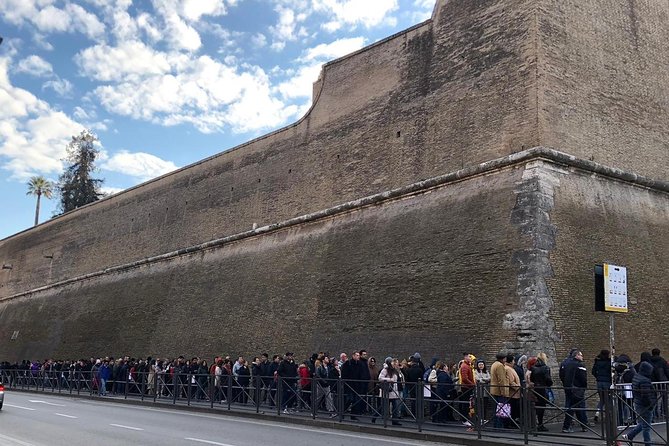 Skip-The-Line: Sistine Chapel & Vatican Tour with A Guide - The Guide Matters: How Different Styles Affect Your Day