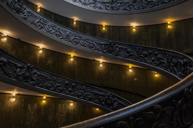 Skip the Line: Small Group Vatican & Sistine + Basilica Option - Why a small-group Vatican start beats the main entrance chaos