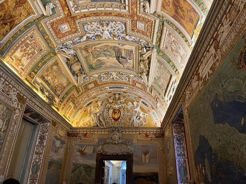 Skip-The-Line Vatican Museum, Galleries & Sistine Chapel - What $35.12 gets you: value that depends on your expectations