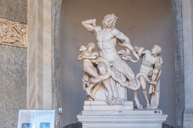 Skip-the-Line Vatican Museum, Sistine Chapel & St Peter Basilica - Sistine Chapel: how to handle crowds and still see the art