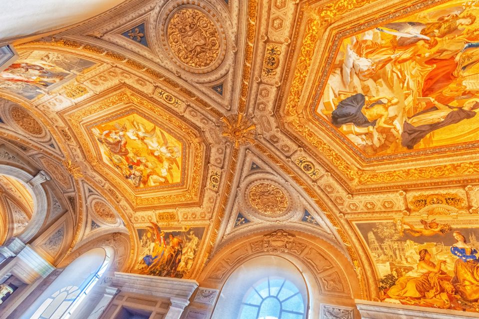 Skip the line Vatican Museum Sistine & St.Peter Private Tour - The Sistine Chapel: Michelangelo’s work without the time sink