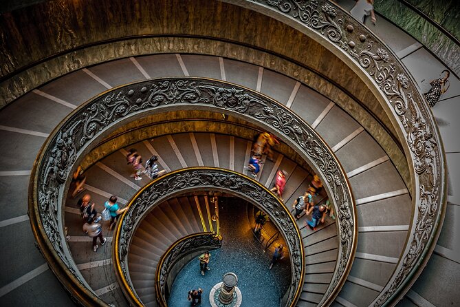 Skip the Line Vatican Museums & Sistine Chapel VIP Escorted Entrance - Sistine Chapel: How to Enjoy It When It’s Busy