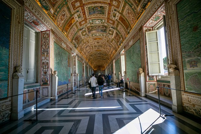 Skip-the-line Vatican, Sistine Chapel&Basilica Tour W Local Guide - A smart 3-hour plan for the Vatican overload