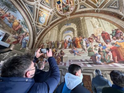 Skip the Line Vatican Tickets with Escorted Entrance - Finding the Meeting Point at Via Tunisi 4 (green EcoArt flag)