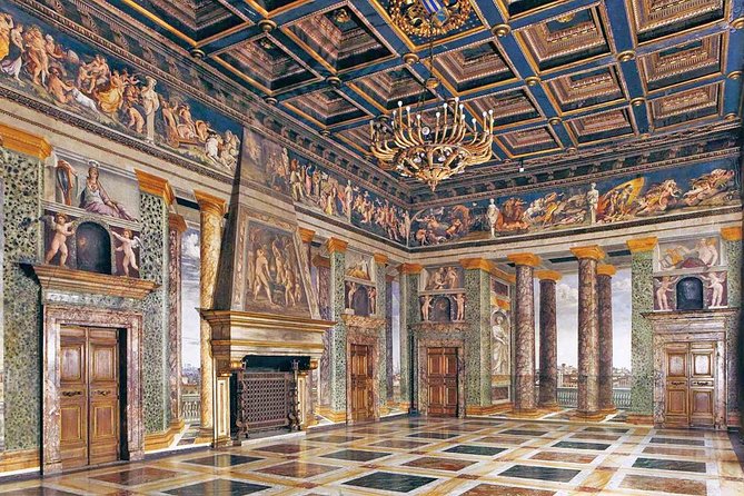 Skip-the-line Villa Farnesina and Raphael's Paintings private tour led by a local guide - Stop 1: Villa Farnesina and Raphael’s world inside the palace