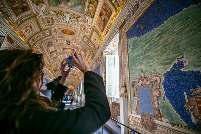 Skip-the-line Vip Private Tour of Vatican Sistine Chapel&Basilica - The Sistine Chapel: what to know before you go silent