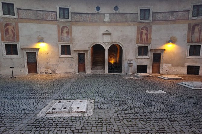 Skip-the-lines Castel Sant'Angelo and Pope Paul III Apartments Tour - The terrace over Rome: when the tour cashes the check