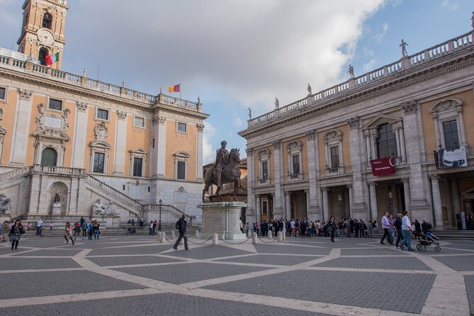 Small group: Capitoline Museums - Capitoline Square: the outside pieces that set the tone
