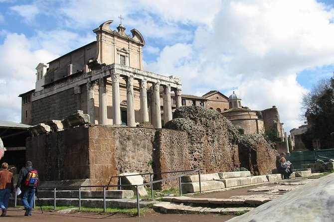 Small Group Colosseum, Roman Forum and Palatine Hill Guided Tour - Stop 2: Roman Forum—where politics and daily life overlapped