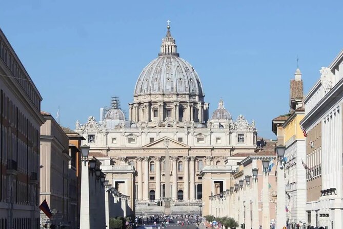 Small Group Guided Tour of St Peter Basilica - Small-Group Numbers: Max 15 Changes the Vibe