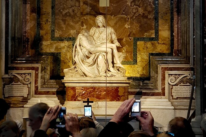 Small Group Guided Tour of St Peter Basilica and Cupola - St. Peter’s Basilica and the big architecture story