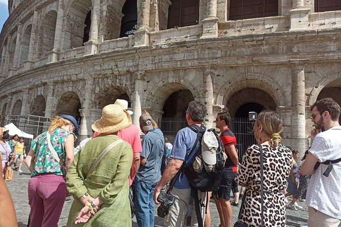 Small Group Guided Tour to the Colosseum, Roman Forum and Palatine Hill - Meeting at Piazza del Colosseo: how you start without stress
