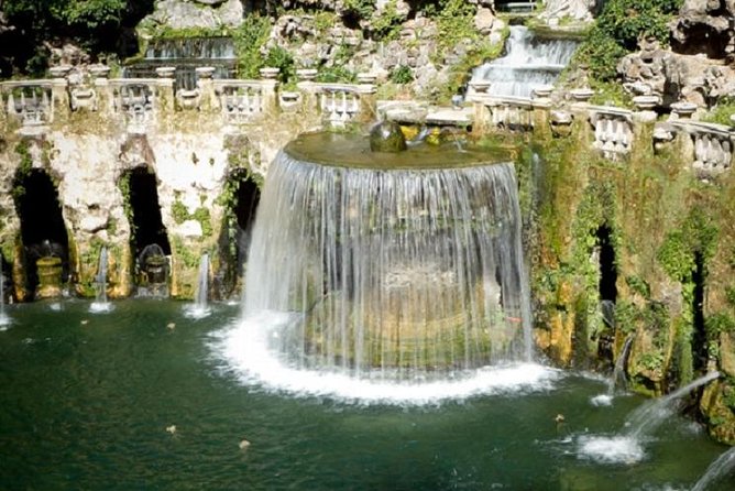 Small-Group Tour of Hadrian's Villa and Villa d'Este from Rome - Guides make the difference: what the best ones do