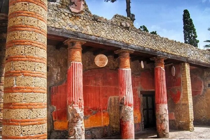 Small Group Tour Pompeii and Herculaneum from Rome - Pompeii guide upgrade: what to expect and how to make language work