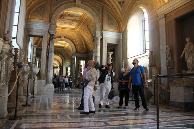 Spanish Small Group Tour of the Vatican Museums, Sistine Chapel & St. Peter's - Practical tips that keep you from getting annoyed