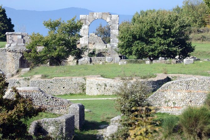 Spello: a journey through flowers, mosaics and ancient Roman ruins - Spello’s floral lanes, Roman gates, and church stops