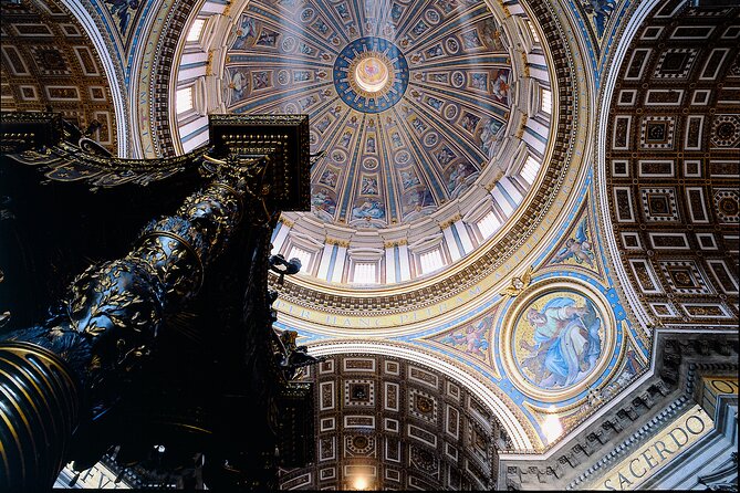 St Peter's Basilica Express Guided Tour, includes Dome Climb - How the Tour Handles Crowds, Time, and Group Flow