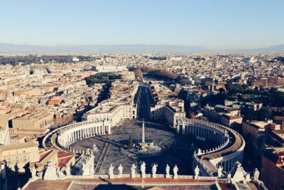 St. Peter's Basilica Guided Tour with Reserved Entrance - St. Peter’s Square First: Bernini’s Illusion and Photo Moments