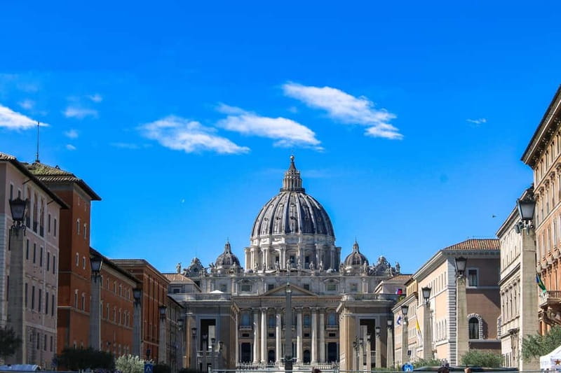 St. Peter's Basilica: Guided Tour with Reserved Entry - Reserved entry at St. Peter’s: what it actually saves