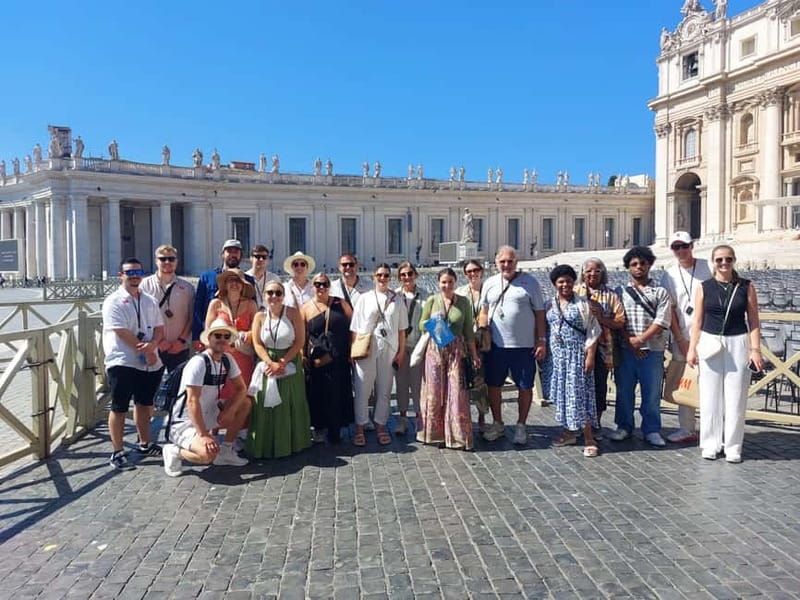 St. Peter's Basilica: Guided Tour with Reserved Entry - Bernini’s Baldacchino: the bronze canopy moment
