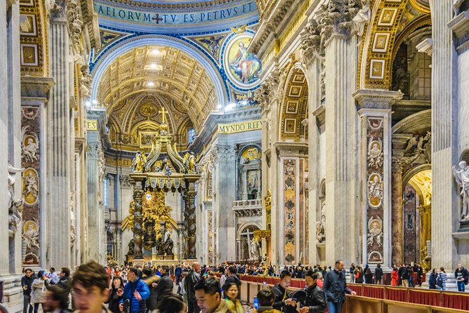 St. Peter’s Basilica: Self-guided Audio Tour on your Phone (without ticket) - Start at St. Peter’s Square: Bernini’s stage-set approach