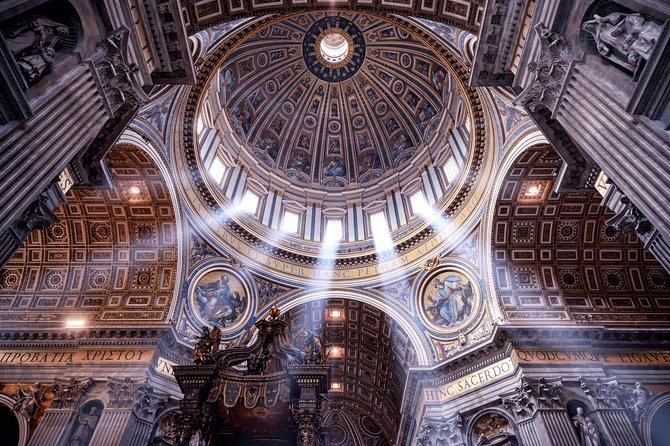 St. Peter’s Basilica: Self-guided Audio Tour on your Phone (without ticket) - La Pietà: the moment when the art actually slows you down