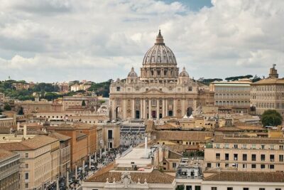 St. Peter's Basilica, Square and Papal Grottoes Guided Tour - St. Peter’s Square: Bernini’s colonnade numbers and the big “hug” effect