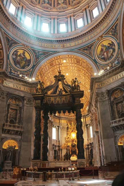 St Peter's Basilica tour with Dome and Crypts(Papal Tomb) - Meeting Point by Piazza della Città Leonina and the Green Coffee Kiosk