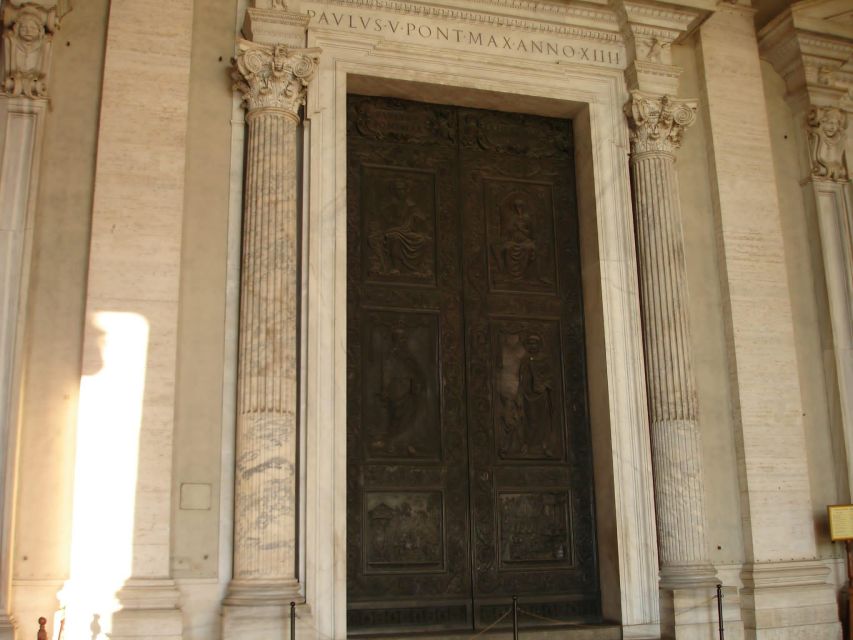 St Peter's Basilica tour with Dome and Crypts(Papal Tomb) - Guides, Language, and the Style of the Experience