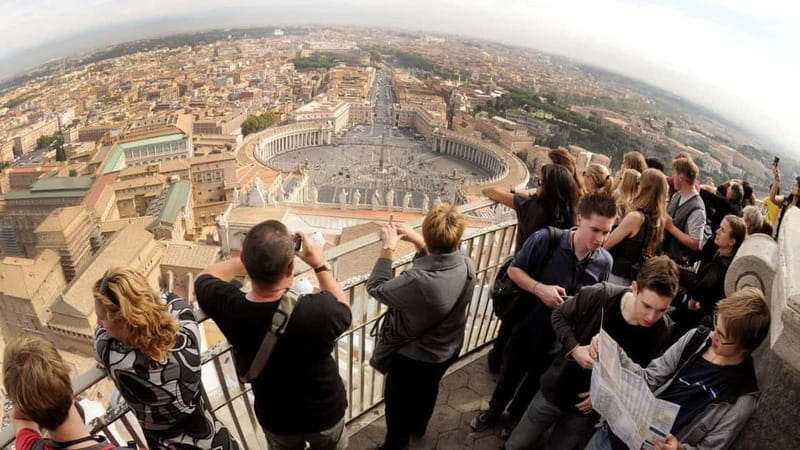 St. Peter's Dome Climb, Basilica and Vatacombs Tour - Meeting by the Tiare Fountain: the easy way to start