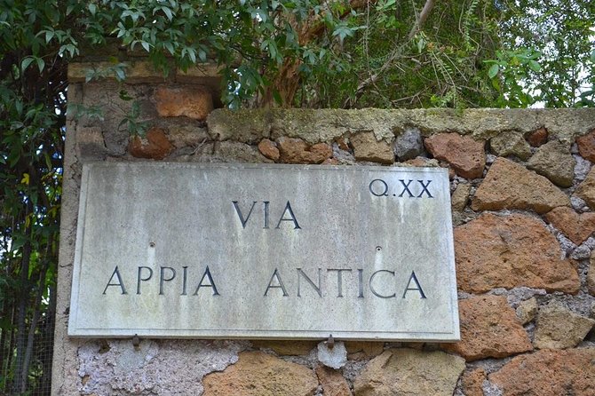 Subterranean Rome: Catacombs and Appian Way Discovery - Escaping central Rome on the Appian Way (in just 2.5 hours)
