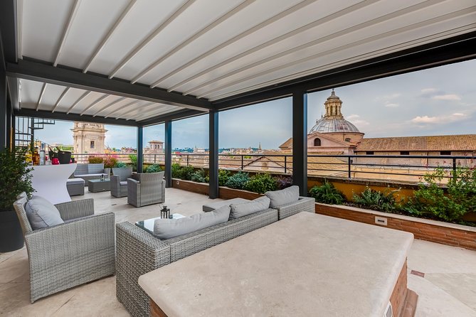 Sunset drinks on the rooftops of Rome - A quiet rooftop happy hour near Piazza Navona