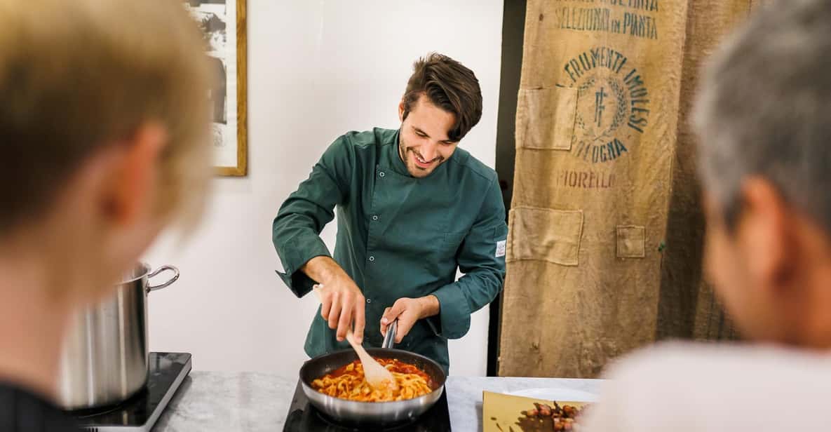 Super Fun Pasta and Gelato Cooking Class by the Vatican - Where to meet: Borgo Vittorio 9B and a storefront that looks closed