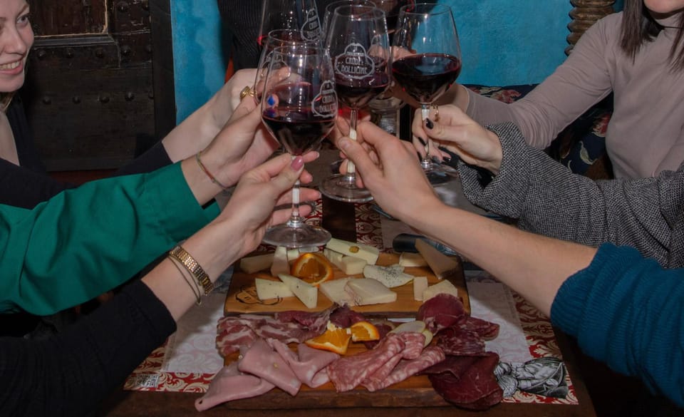Taste of Tuscany: Food & Wine tour with Florentine Cuisine - Trattoria specialties and the classic rhythm of a Florentine meal