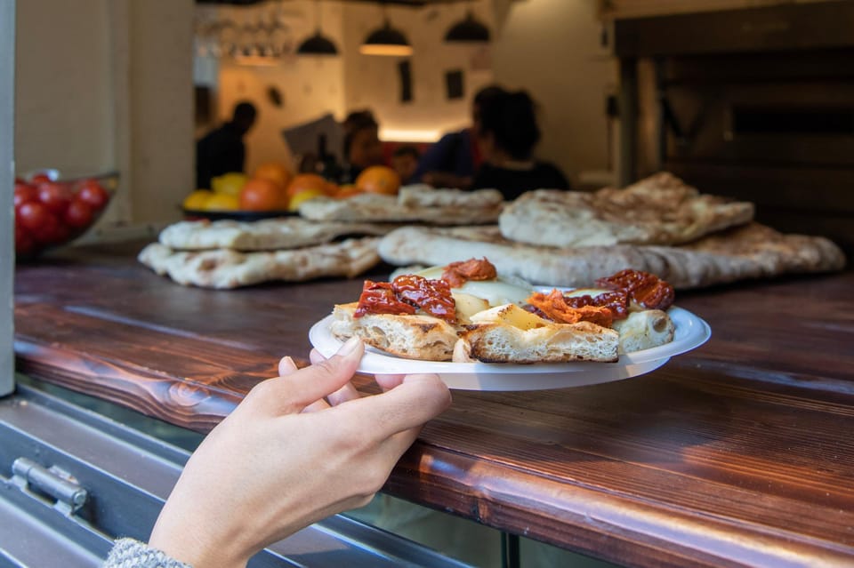 Taste of Tuscany: Food & Wine tour with Florentine Cuisine - Getting started with Schiacciata Passera and a proper Tuscan opening