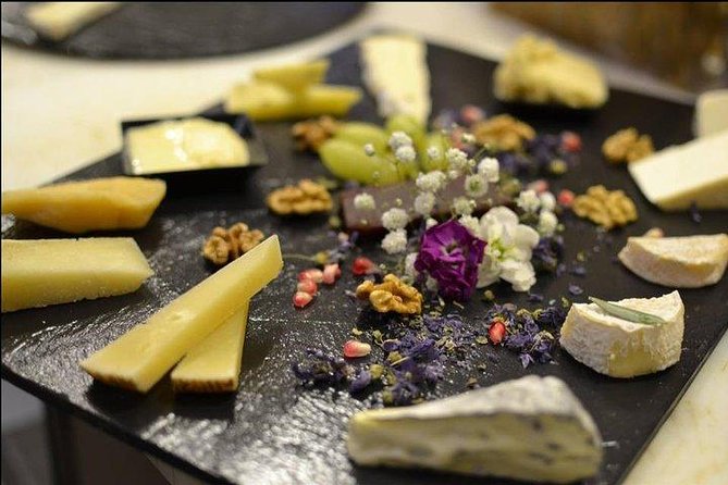 Taste Rome: Exploring Trastevere’s Culinary Secrets with a Local - Roman pizza romana and the scrocchiarella moment