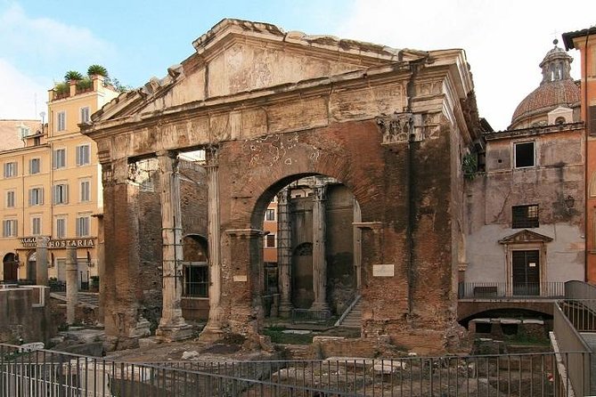 The Heart of Rome and its Treasures: Full-Day Tour with Lunch - Ghetto Ebraico di Roma: learning the forced history behind the streets